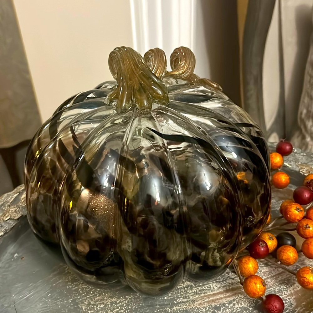 NWT Lavish Home 8” Hand Blown Glass Fall Pumpkin